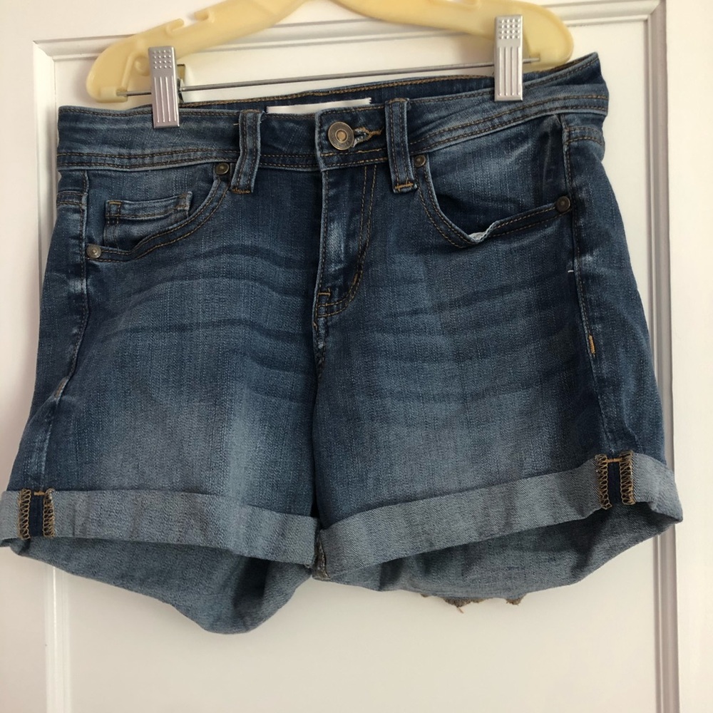 Mid-rise jean shorts